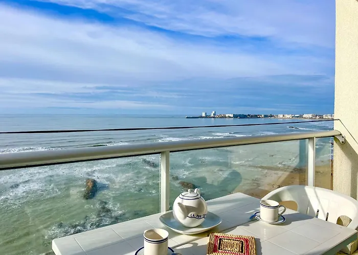 Joli Avec Vue Imprenable Sur La Baie Des Sables - 4 Pers